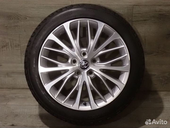 Оригинальные R18 колеса на Toyota Camry