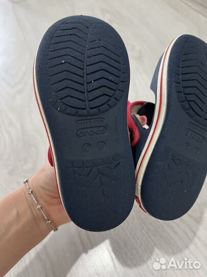 Сандалии crocs c8