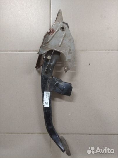 Педаль тормоза Ford Focus 2