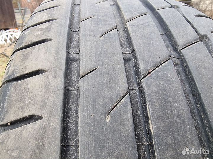 Bridgestone Potenza Adrenalin RE004 215/55 R16