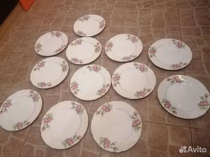 Тарелки 12шт. от фарфорового сервиза (Япония)