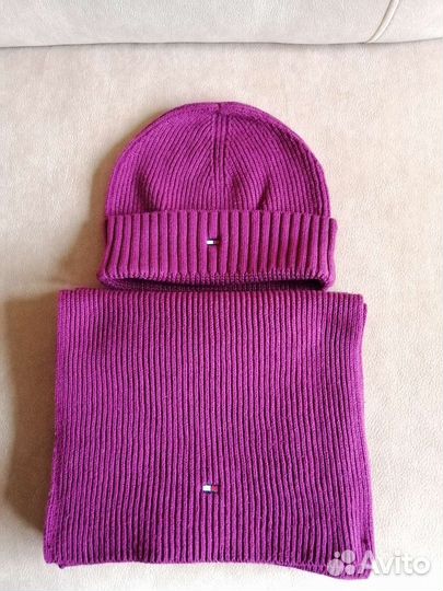 Шапка и шарф Tommy Hilfiger