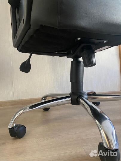 Кресло рабочее