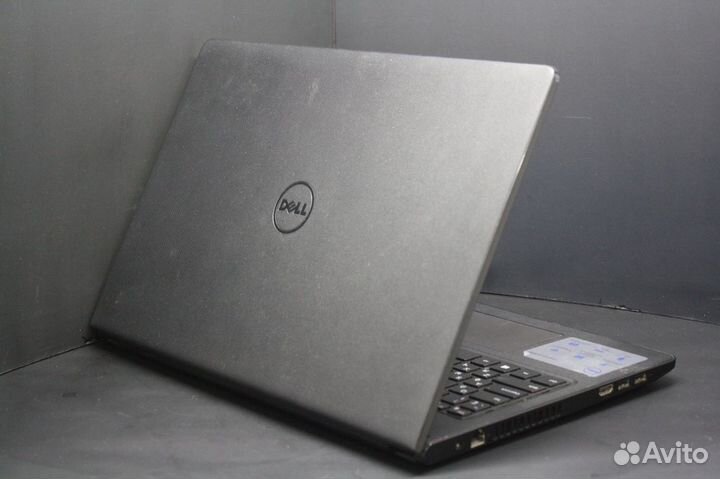 Ноутбук Dell для рабочих моментов