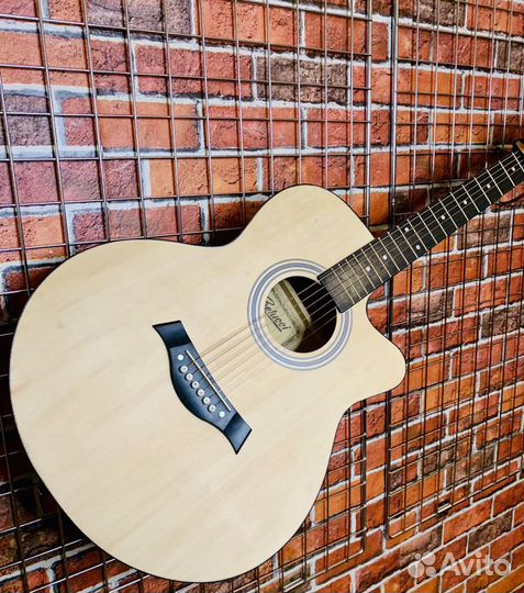 Акустическая гитара