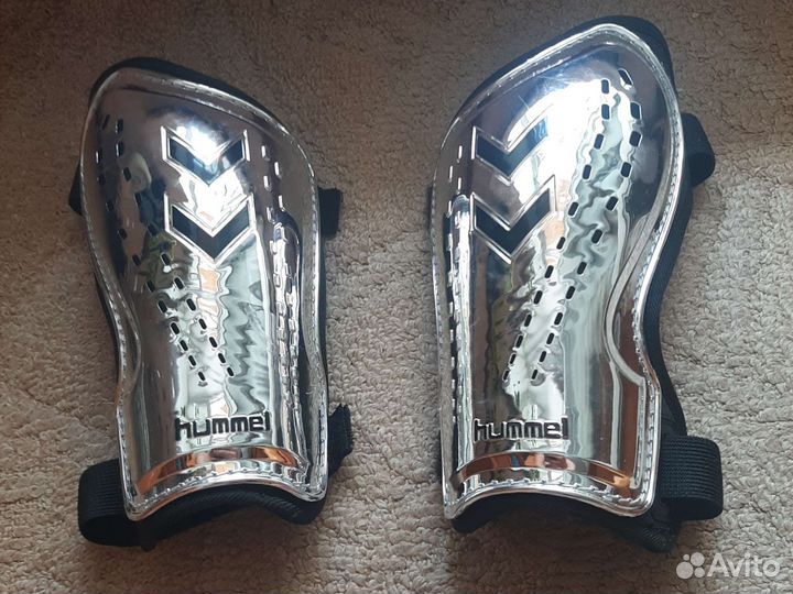 Футбольные щитки