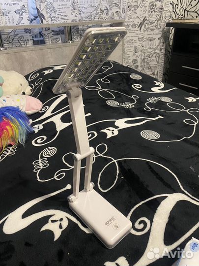 Настольная аккумуляторная лампа KM-6682C 28LED