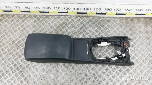 Подлокотник центральный hyundai genesis (85F02IX01