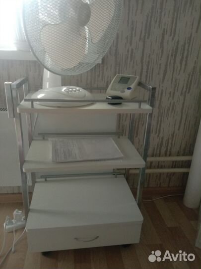 Стол и стул для работы на кушетке