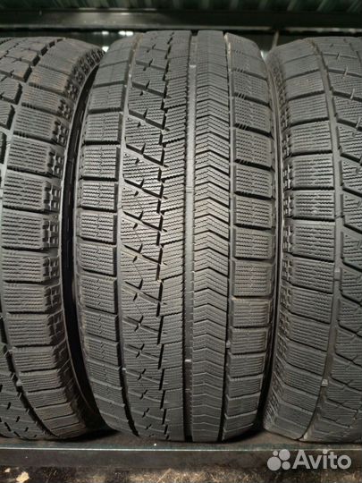 Bridgestone Blizzak VRX 215/55 R17 94S