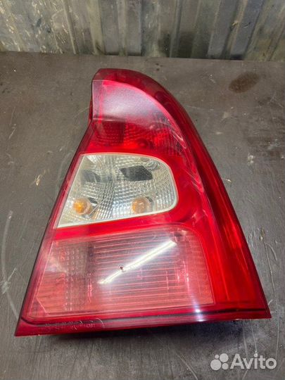 Фонарь заднего хода задний правый Renault Logan