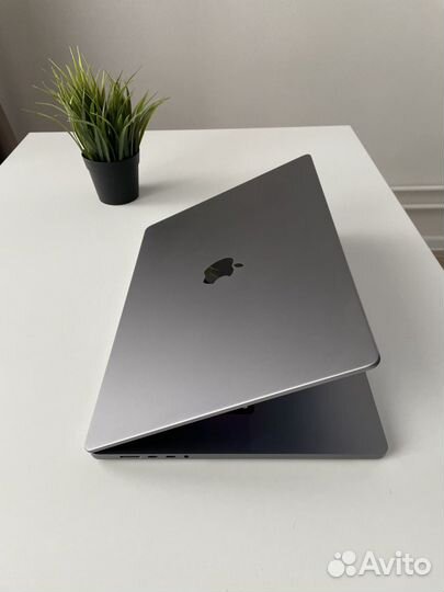 Ноутбук MacBook Pro 16 M1 16gb 512gb