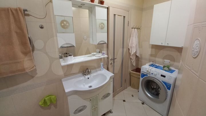 2-к. квартира, 80 м², 4/9 эт.