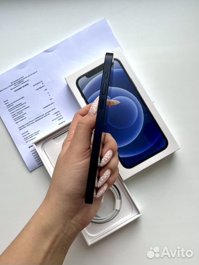 iPhone 12, 64 ГБ