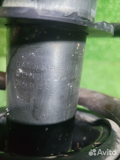 Амортизатор передний левый Kia Rio 3 UB 2011-2017