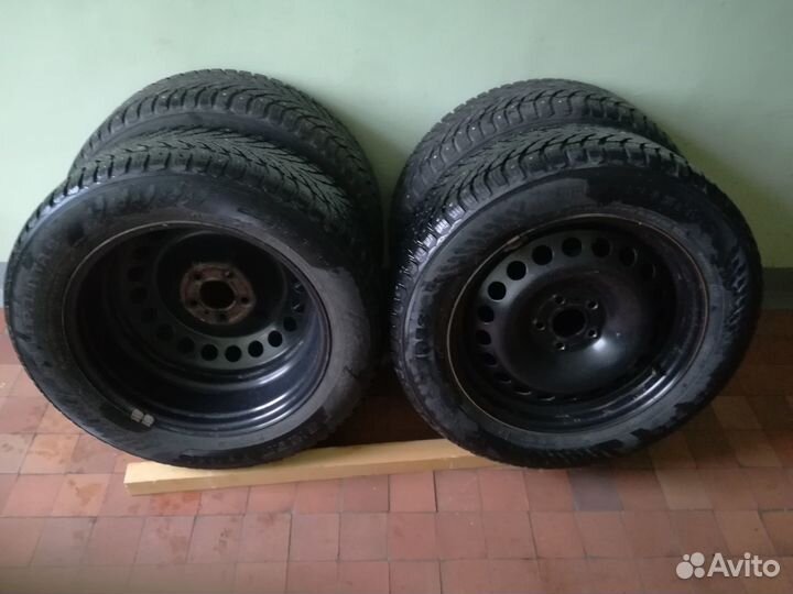 Nokian Tyres Hakkapeliitta 9 235/55 R17 103T