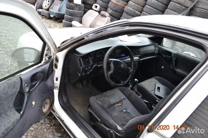 Opel Vectra, 1998 Распил