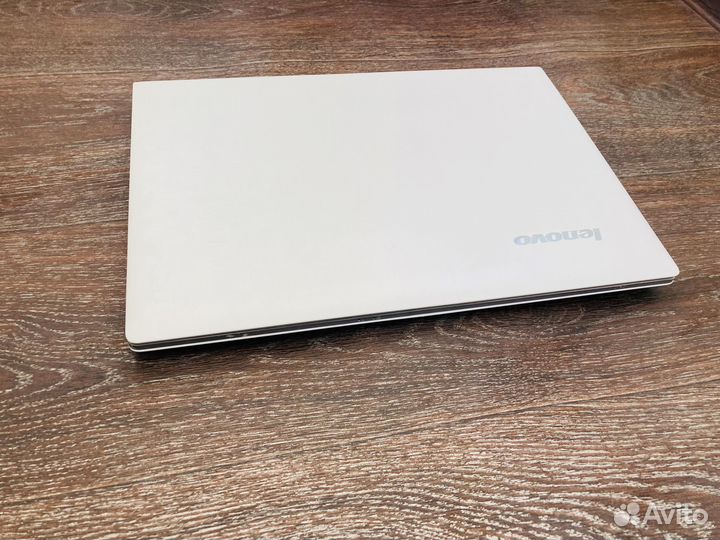 Lenovo i3 4000M/8GB/500GB/GT 740M 2GB/15.6'