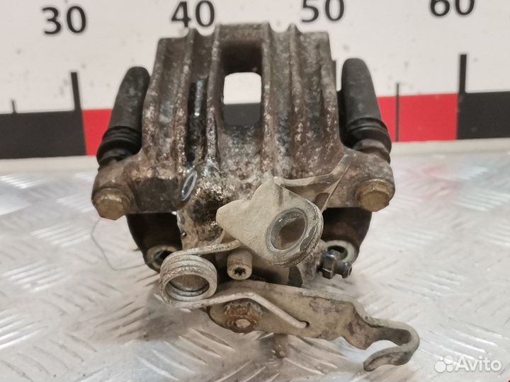 Суппорт задний правый для Audi A3 8P