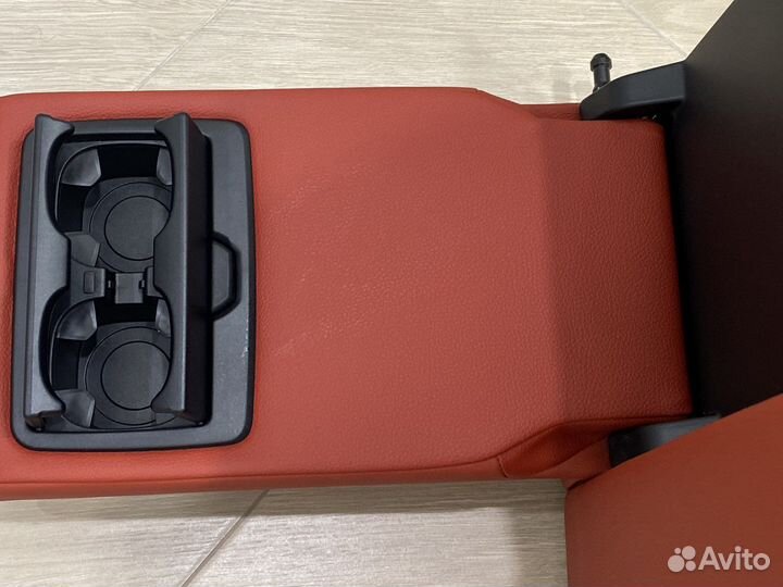 Салон BMW F30 Dakotaleder Korallrot Harman Kardon