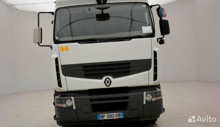 В разборке грузовик Renault, Premium II с 2007