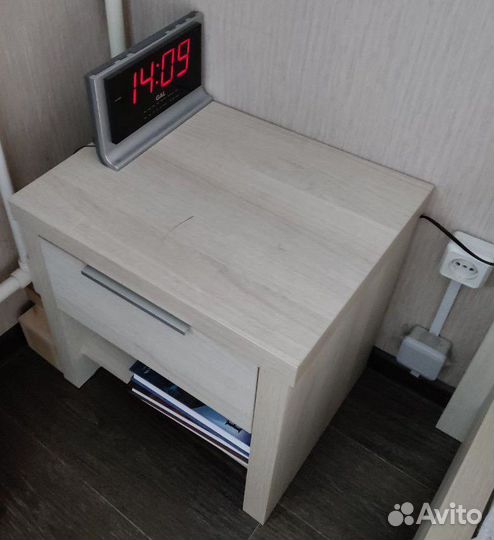 Кровать Фрия и две тумбы