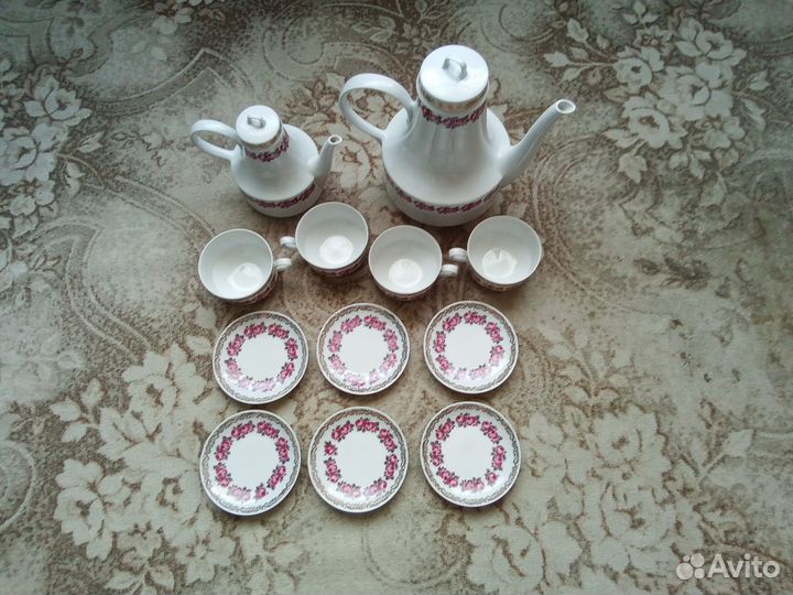 Сервиз henneberg porzellan 1777 GDR 12 предметов