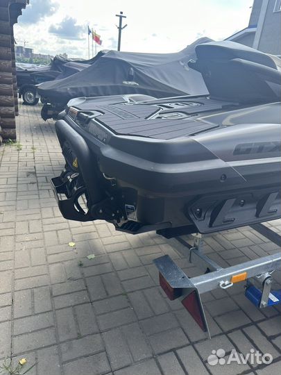 Sea-Doo GTX Ltd 300