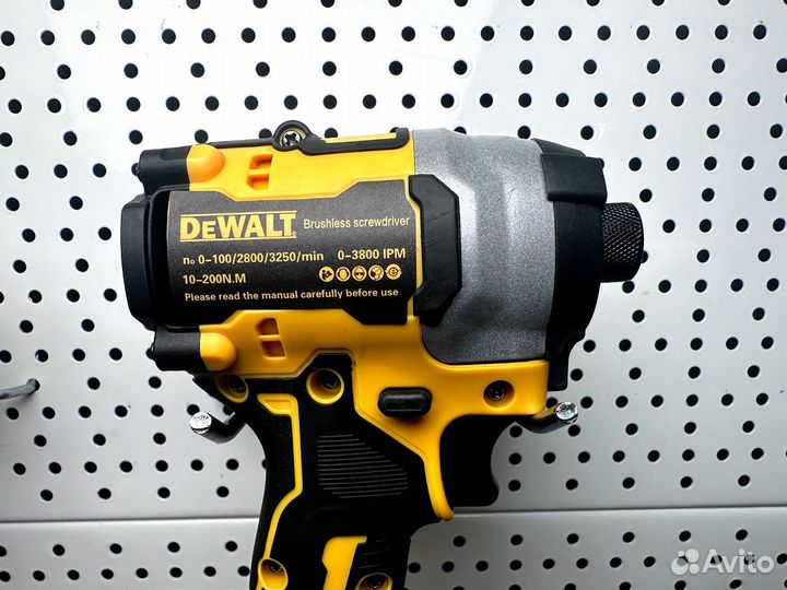 Набор инструментов DeWalt 2в1(гайковерт+винтоверт)