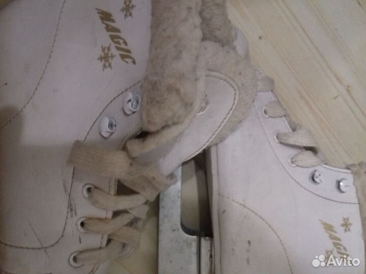 Коньки детские двухполозные, р. 32, цвет белый, в