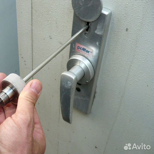 Вскрытие и замена замков Автомобиля дверей