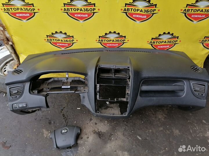 Торпедо с подушкой Kia Sporage II