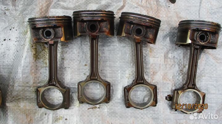 Поршень С шатуном ниссан MR20