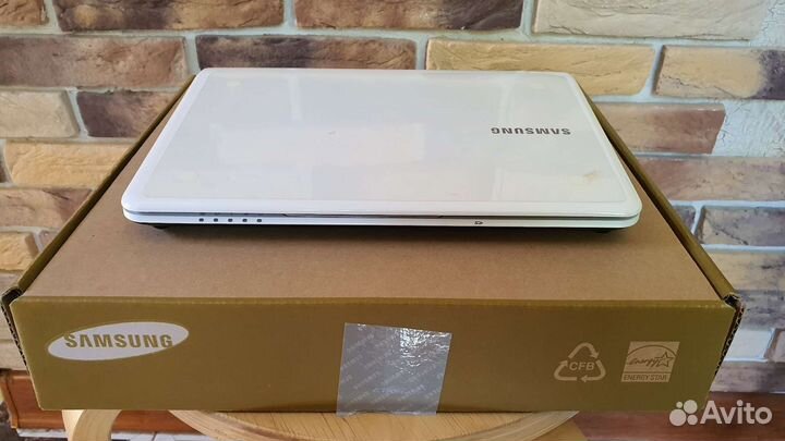 Нетбук Samsung nc110