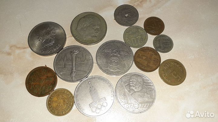 Продам монеты и марки