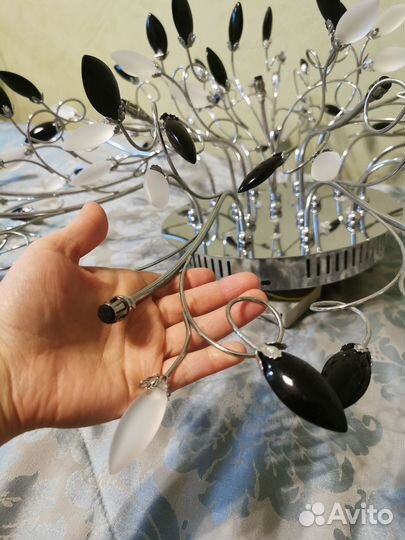 Люстра потолочная в флористическом мотиве