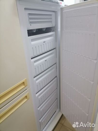 Морозильная камера Indesit SFR167NF.002