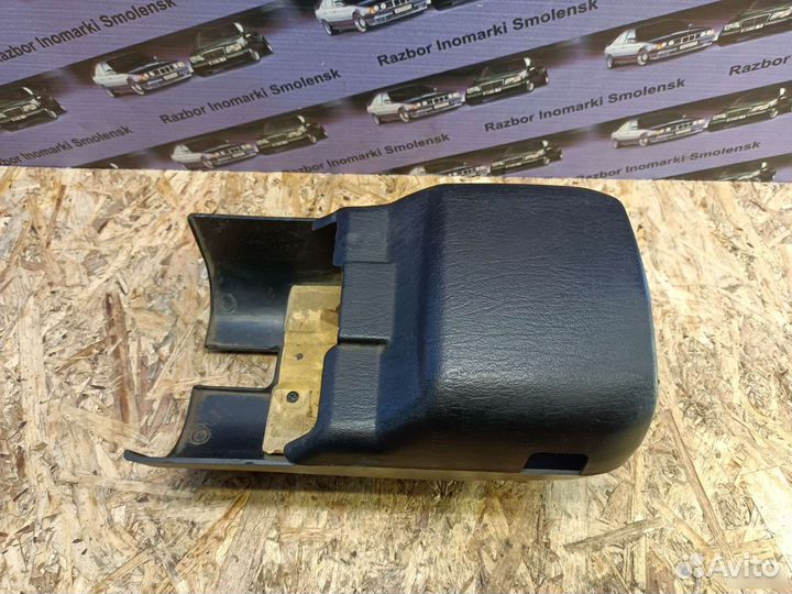 Кожух рулевой колонки Mitsubishi Carisma