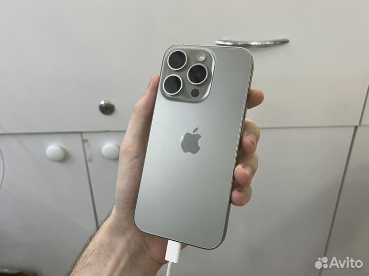 iPhone 15 Pro, 256 ГБ
