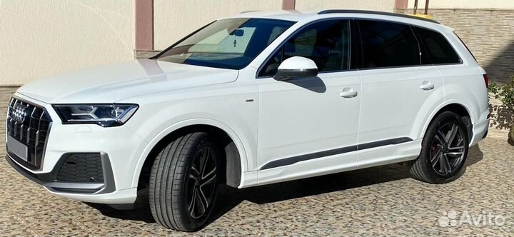 Audi Q7 3.0 AT, 2023, 759 км