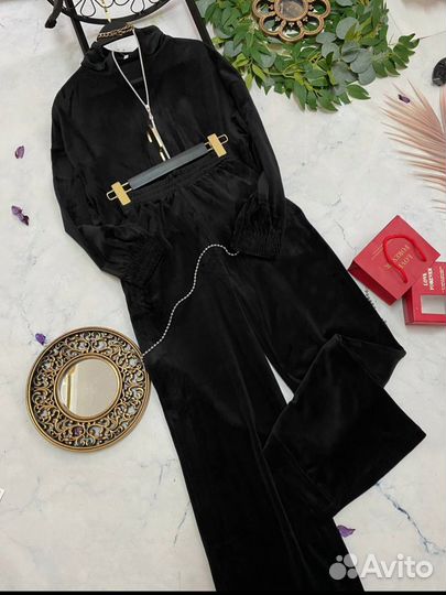 Костюм спортивный