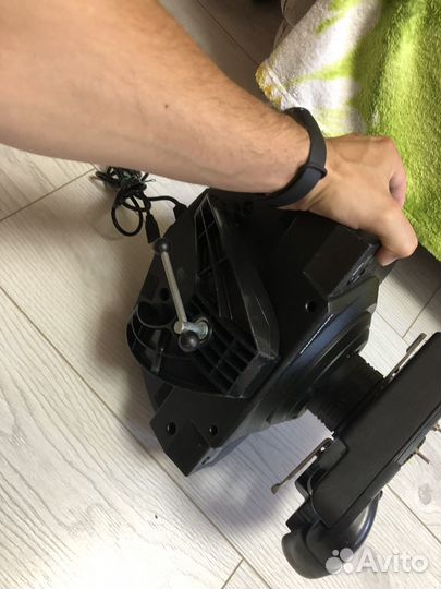 Руль Thrustmaster T300
