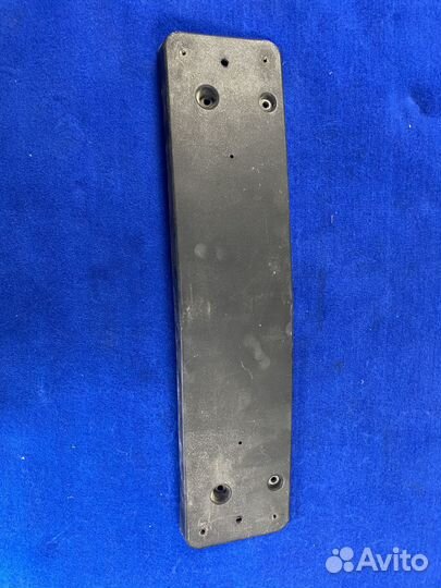 Mercedes benz A1648850418 накладка для номера