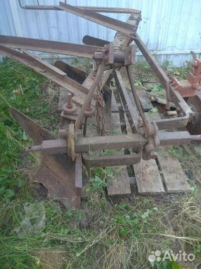 Плуг Камышинский Машзавод 3-5 корп. (ПЛН-3-35ВУ), 1997