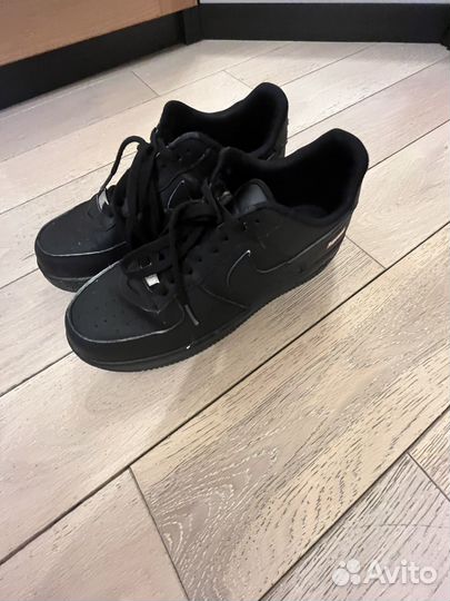 Nike air force 1 supreme black