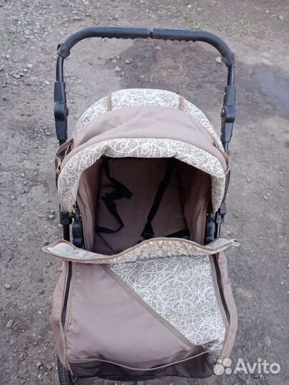 Прогулочная коляска