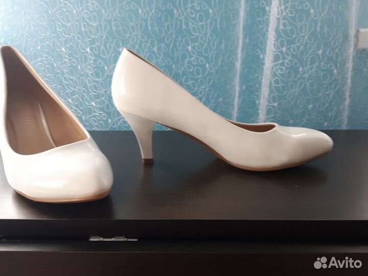 Туфли лаковые на шпильке