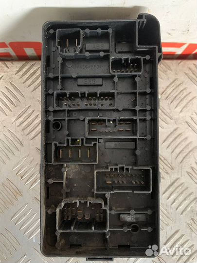 Блок предохранителей под капотом Шевроле Лачетти