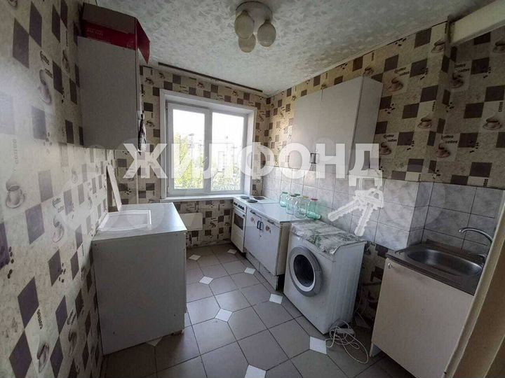 Комната 10,4 м² в 3-к., 5/9 эт.