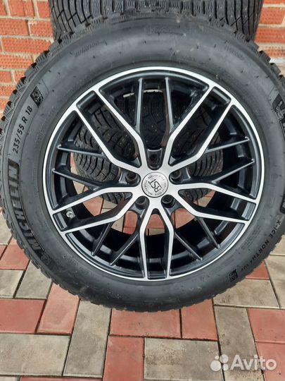 Зимние шипованные колеса р18 Michelin